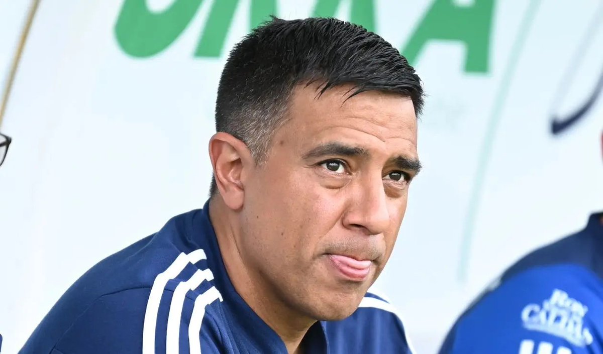 Mercado_Ingles's tweet photo. CONFIRMADO. Hasta el momento no hay rumores que vinculen a Cesar Farias para el cargo como DT del Manchester United. https://t.co/P2hg52RbWq