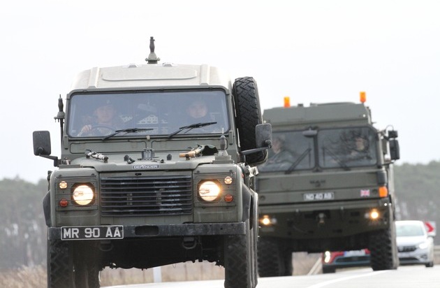VERKEHRSMELDUNG: Mehrere große Militärverbände der britischen Streitkräfte fahren vom 29. Oktober bis 7. November mit täglich rund 70 Radfahrzeugen durch Nordrhein-Westfalen und Niedersachsen.