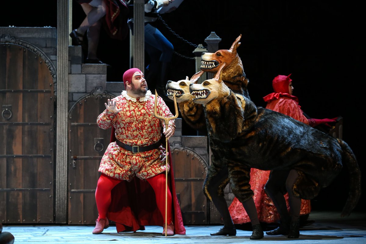 ORPHEUS IN THE UNDERWORLD returns to the @volksoper_wien!

So excited that our award-winning opera production is going to be revived for its 3rd sell-out season.

6 Feb - 9 Apr 2025

full dates and info: buff.ly/4flah3X 

pics Barbara Palffy #volksoper #operaofthefunny