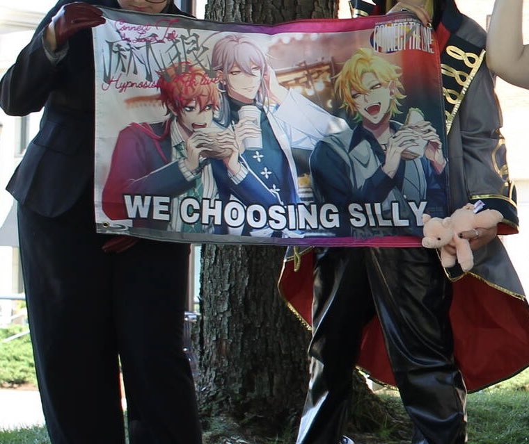 hifumiisrose's tweet photo. do we fw the #matenro flag 🔥
ft. oomf holding it with me https://t.co/LbixOSgqjv