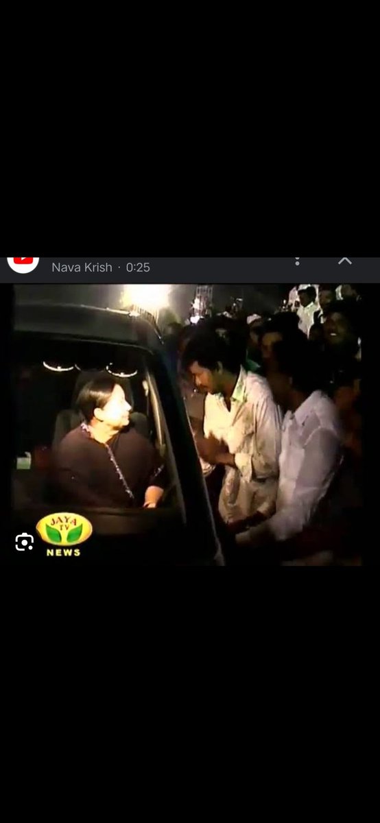 Maasifa2's tweet photo. @rajakumaari இன்னொரு படம் பழனிசாமி ஆட்சில 
கடம்பூர் ராஜ், செல்லூர் ராஜ் கிட்ட எல்லாம் கெஞ்சி ரிலீஸ் பண்ணாங்க.
ஆனா இன்னைக்கு 32 வருஷம் ஆட்சி பண்ண அதிமுக பற்றி விஜய் ஒரு வார்த்தை கூட பேசல.
என்ன இருந்தாலும் பழசு எல்லாம் கண்ணு முன்னாடி வந்து போகுமா இல்லையா...
அதிமுக உங்க கூட்டணி கட்சி யா மேடம🤦 https://t.co/unB1oyUZcz