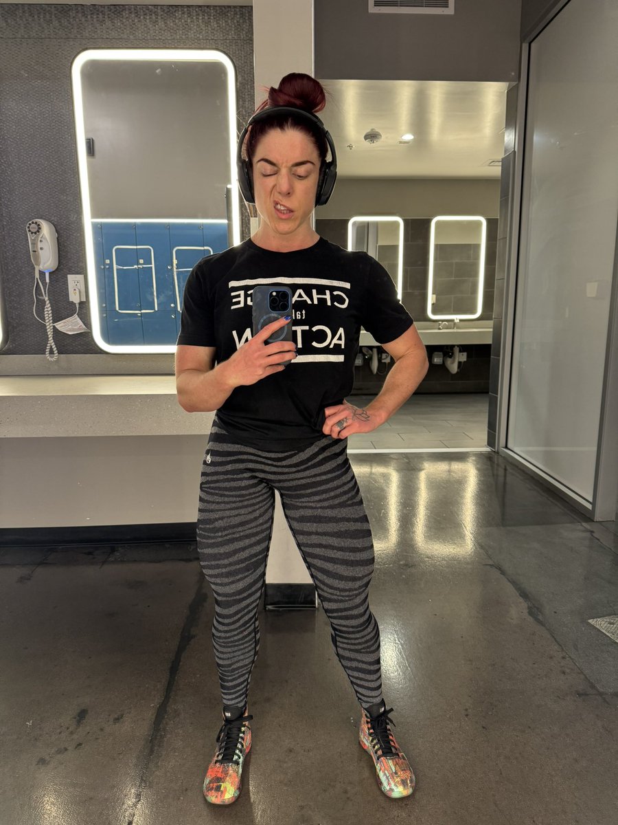 Stigma_Free_'s tweet photo. First of all, my quads are way bigger than this!

Second, I’m going to need my phone’s camera to quit hating on me

Third, you should definitely subscribe https://t.co/gRgcyqLcZf https://t.co/dYLMBhOP0Z