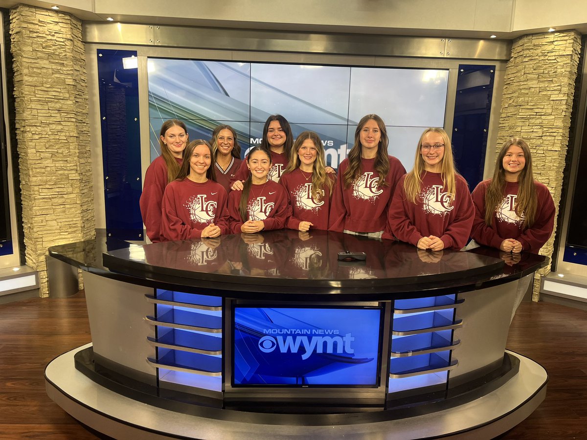 SportsOT's tweet photo. Our Roundball previews continue! Thank you to @LeslieCountyHS and @KnoxPanther for coming to the station to talk with us about the upcoming season!

Be sure to tune into the DQ Roundball previews starting in November! https://t.co/vjDxxMauu7