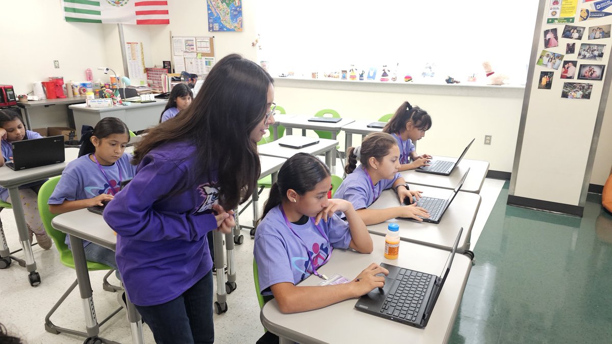 Mrs_Cortez12's tweet image. Girls across @dallasschools joined us @STAGinPG for a day filled with STEM activities at our Girls & Gears #GirlPowered Workshop! Today, I'd like to spotlight the Coding Station, where Emma and Hazel—two of our amazing LadyBots—led girls through the basics of programming.…