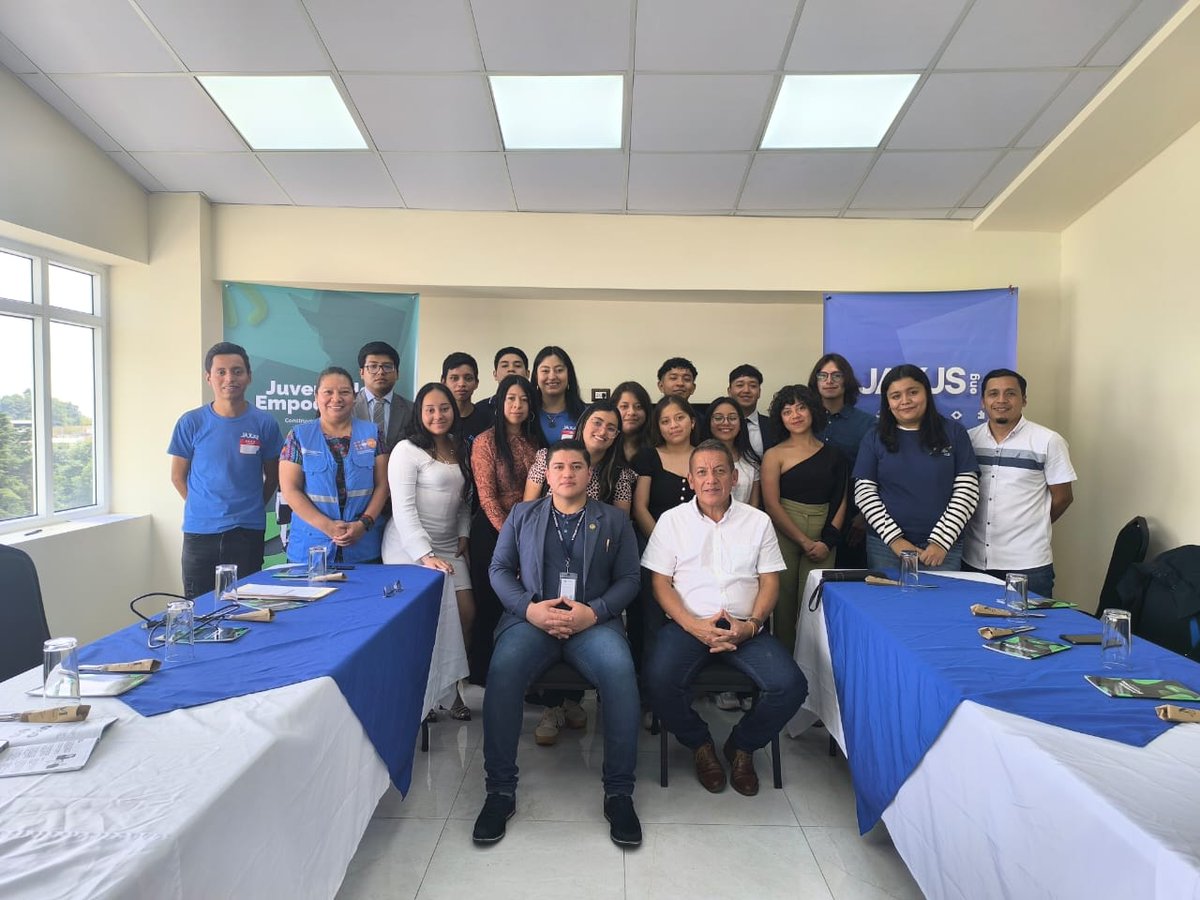 ConjuveGuate's tweet photo. Con el objetivo de fomentar el empoderamiento y participación cívica en #San Marcos, @JAxJS_ong  culminó el diplomado "Juventudes Empoderadas, Construyendo Comunidades, justas y Democráticas". https://t.co/OuvM0kBnOb