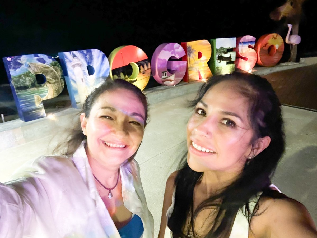 yazmorlan's tweet photo. Sin duda el Universo 🪐 nos prepara tiempos perfectos , y personas hermosas. Gracias mi bella , que lindo conocerte. ❤️❤️❤️ https://t.co/FeTvv8JNpw