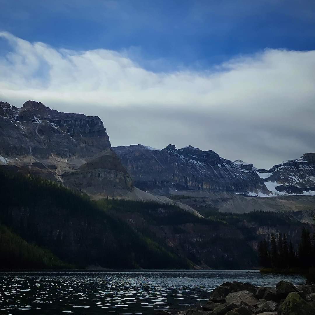 MarkyMacoi's tweet photo. #BoomLake Trail located in #Banff National Park., Alberta. It’s a 10.2 km (6.4 miles) out and back and takes 4 hours to complete. It is a moderate trail with an elevation of 6,217 feet above sea level. 

Watch the full hike video at https://t.co/GvavzhCgEm #BoomLake https://t.co/VlRc3xZjSt