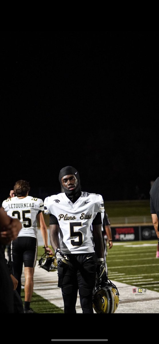 WEEK 8

0 catches allowed
0 yards allowed
1 pbu
5 tckls
30+ man on man reps💥

DBU