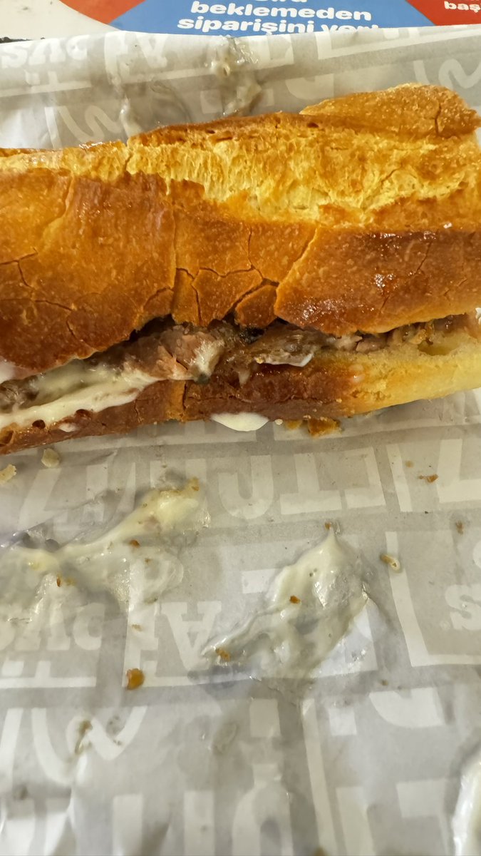 28.10.2024 tarihinde İzmir Optimum Arbys şubesindeki son akşam yemeğimi sizinle paylaşmak istiyorum. Her şeyden ödün verdiğiniz  yetmiyormuş gibi kalitenin en alt seviyesindesiniz. Teşekkürler Tab Gıda <a href="/tabgidakurumsal/">TAB Gıda</a> <a href="/ArbysTr/">Arby's® Türkiye</a>