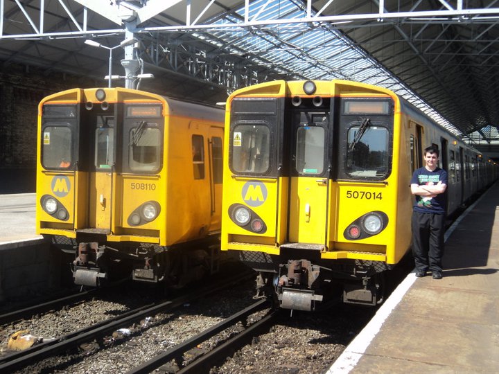 DownOnTheStour's tweet photo. Into my early/late teens I drifted away from the Railway Hobby due to it not being seen as cool (Stupid me)😞

But I still had a soft spot for the 507s and snuck photos of them whilst i could 📸

#507farewell #class507 #PEP #Merseyrail #hellfire #class508 #megatraction https://t.co/53ztSisLw9