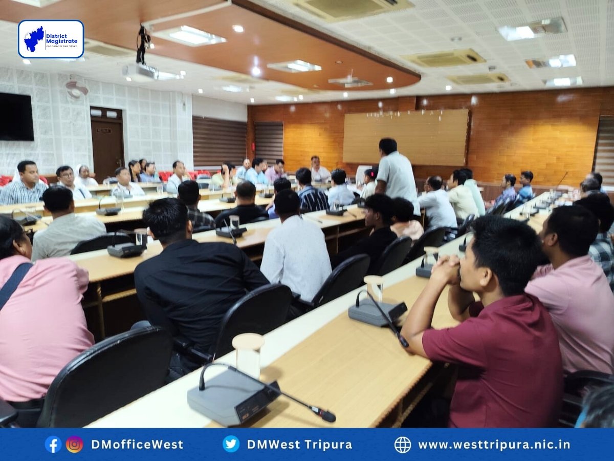 DMWest_Tripura's tweet image. Today, from 3 pm onwards, a district-level review meeting was conducted for the boarding houses of Sadar, Mohanpur &amp;amp; Jirania sub-divisions, under the chairmanship of the ADM &amp;amp; Collector, West Tripura, in the conference hall of my office.

#DistrictDevelopment #StudentSupport