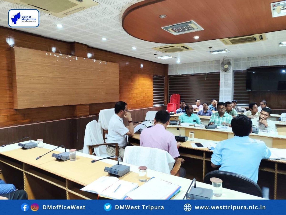 DMWest_Tripura's tweet image. Today, from 3 pm onwards, a district-level review meeting was conducted for the boarding houses of Sadar, Mohanpur &amp;amp; Jirania sub-divisions, under the chairmanship of the ADM &amp;amp; Collector, West Tripura, in the conference hall of my office.

#DistrictDevelopment #StudentSupport