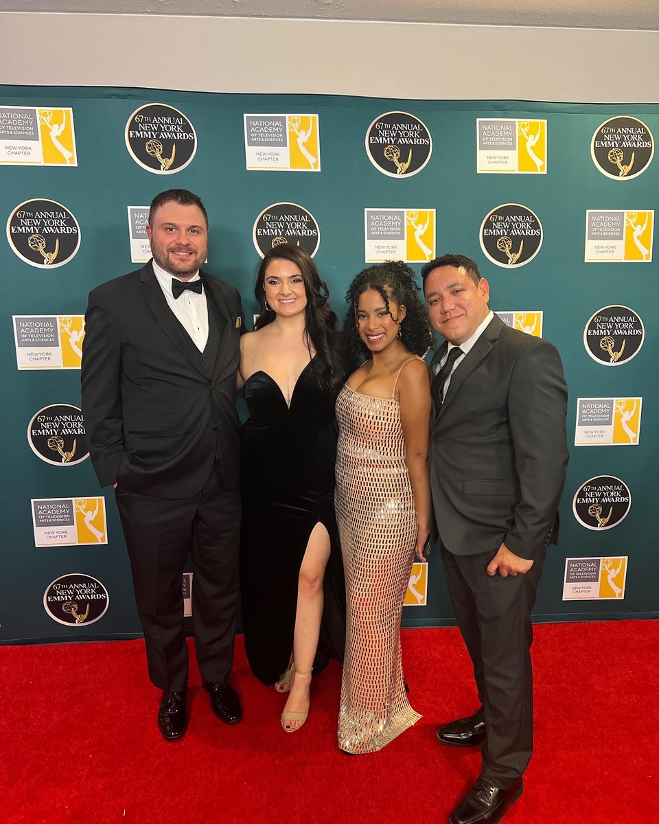 KellyMena's tweet image. So grateful and proud to have won two Emmy’s on Saturday night for our work on the migrant crisis.
Want to shoutout @DanKomarinetz and Dan Keese who worked so hard on our piece about one Venezuelan family’s journey to the US.
ny1.com/nyc/all-boroug…