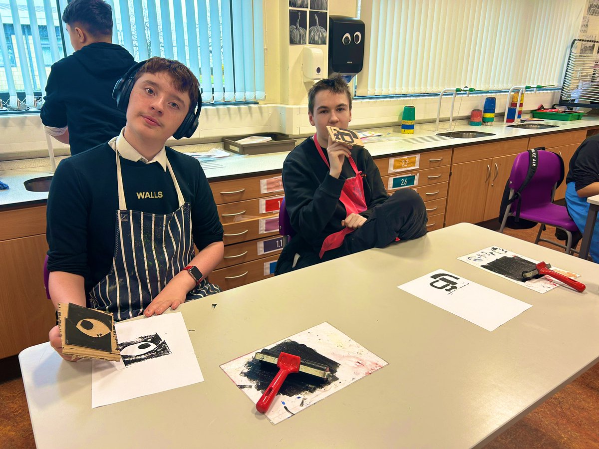 Mrs Christie’s ESA class printing repeat patterns today! Super proud of all of them and what they achieved today! Well done! <a href="/stpaulsdundee/">St Paul's Academy</a> #proudteachermoment