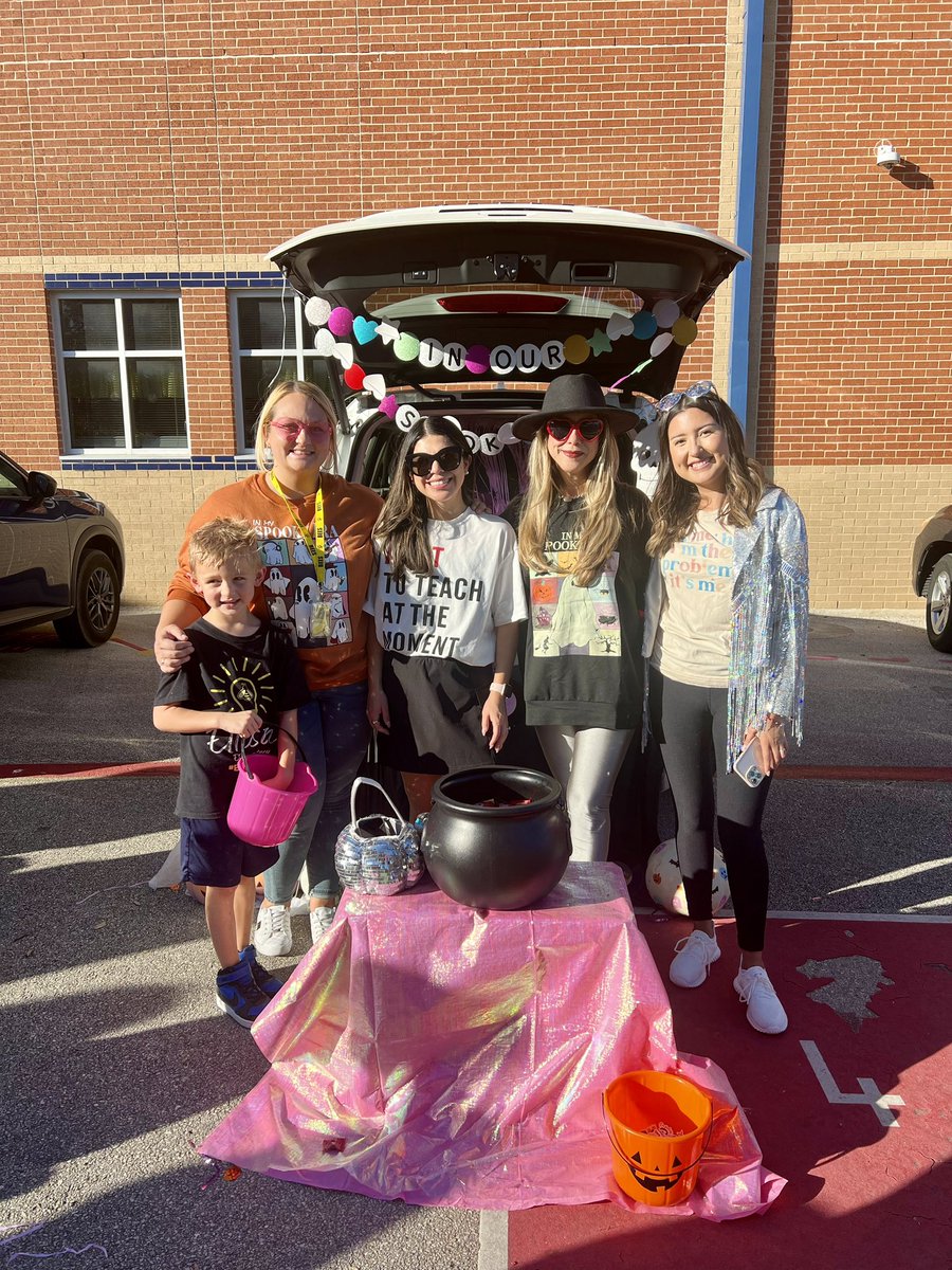 Ashley Cardenas (@_mrscardenas) on Twitter photo Our 2nd Annual Trunk or Treat! 🎃🙌🏼 <a href="/Adaniacsolis/">Adania Lindberg</a> <a href="/Lauren_Dawson13/">Lauren Dawson, M. Ed</a> <a href="/NISDEllison/">Ellison Elementary</a> s Our 2nd Annual Trunk or Treat! 🎃🙌🏼 <a href="/Adaniacsolis/">Adania Lindberg</a> <a href="/Lauren_Dawson13/">Lauren Dawson, M. Ed</a> <a href="/NISDEllison/">Ellison Elementary</a> s