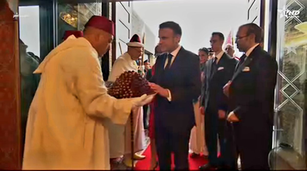 Quelles belles photos !
Les voisins vont s'en étouffer...
#amitiefrancomarocaine