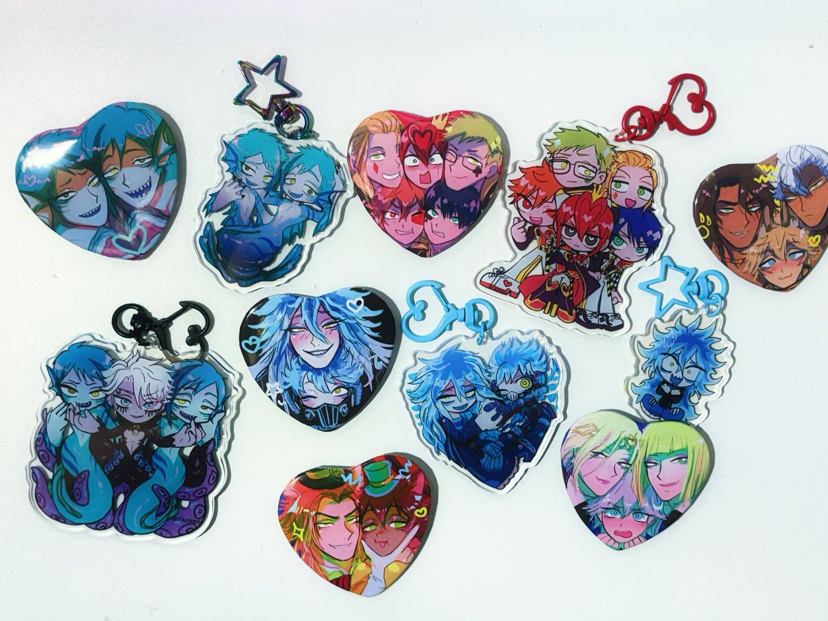 rixxxen's tweet image. 🩷🖤 SHOP UPDATE 🖤🩷
merch i had @ aiba and some of my old stock all available !!
👽new charms, stickers + heart buttons
👽twst, black butler, dandadan, yoriwaka, cozmez etc
🛍️ link in replies xoxo