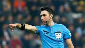 Türkiye de futbol izlerken gerçekten keyif almıyorum her şeye düdük her şeye faul seyir zevki sıfır lütfen biraz ingiltere ligi maçlarını izleyin. Tam güzel bir atak bi heyecan olacak ordan bir düdük yapma arda kardeşler #GSvBJK #ardakardeşler