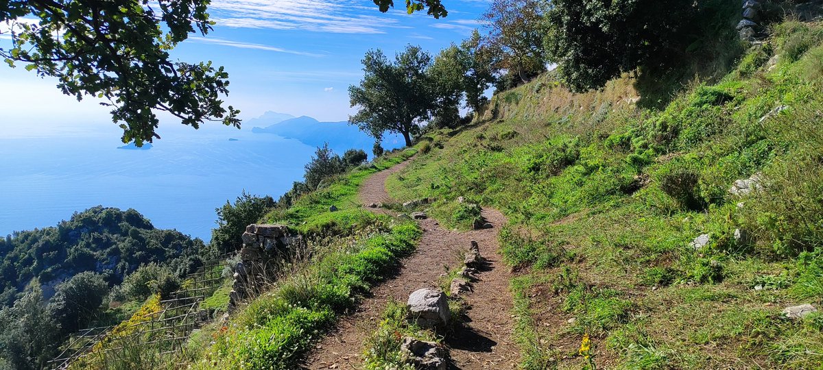 peropan1's tweet photo. Ena iz pohodniške bucketliste. Sentiero degli dei. Pot bogov nad Amalfijem s spustom v Positano. #betiful #vakancaitalijana https://t.co/QpX76yyv2N