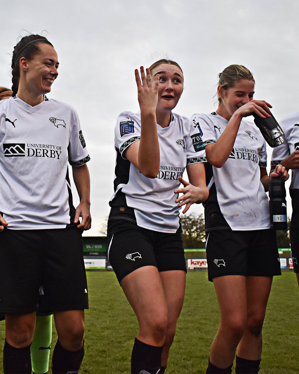 DCFCWomen's tweet photo. What's the score, @Burt8Daisy? 😅 https://t.co/Uw5QXwXeFi