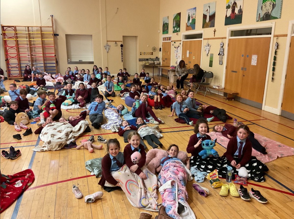 Congratulations to our amazing Top AR Readers &amp; all the boys and girls who reached their first targets this term.🥳 

The pupils were treated to popcorn and a drink while chillin’ in the hall watching a Hallowe’en movie 🎥 🍿 🥤 

Keep up the super duper reading! 📚 👏🏻
<a href="/AccReader/">Accelerated Reader UK & Ireland</a>