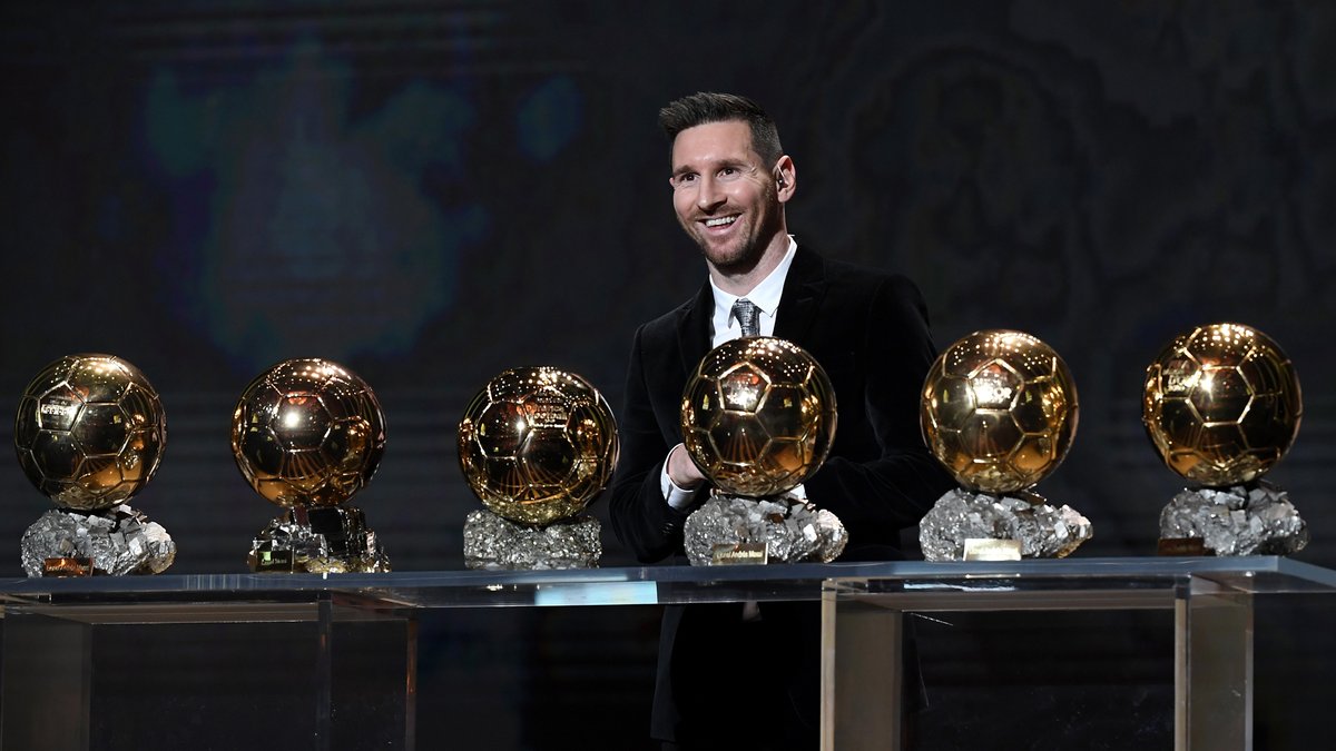 tdmascrc's tweet photo. Nunca volveremos a ver algo igual #BallonDor https://t.co/g0cbZ1bjiJ
