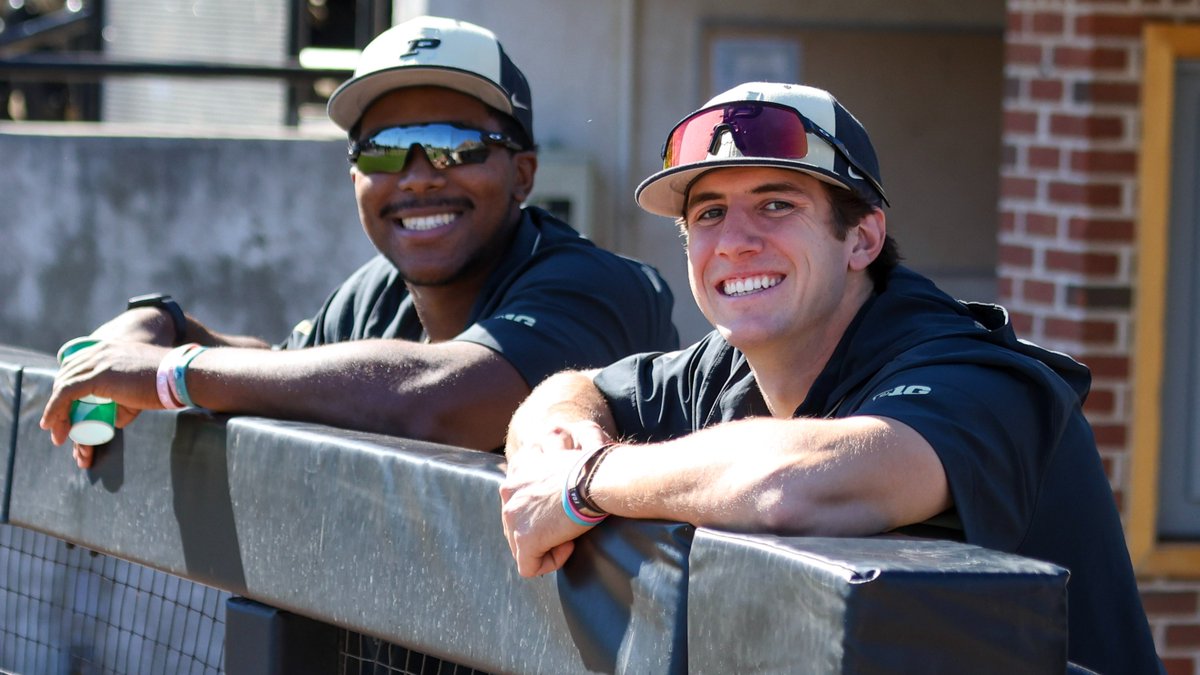 It's been another great fall at Alexander &amp; we're excited to celebrate the #HappyHalloween vibe on a 70-degree evening Tuesday. Free &amp; All Ages at 6pm.

#FallBall Photo Galleries...
📸 Tippy Stars Team Up: boile.rs/TippyStars24
📸 Black &amp; Gold Series: boile.rs/BGpics24