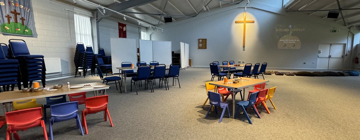 We had a lovely afternoon today at our Autumn Family Funfest! We enjoyed some crafts, snacks, chats and movie time 🙂🍂  #FamilyFun #crafts #community