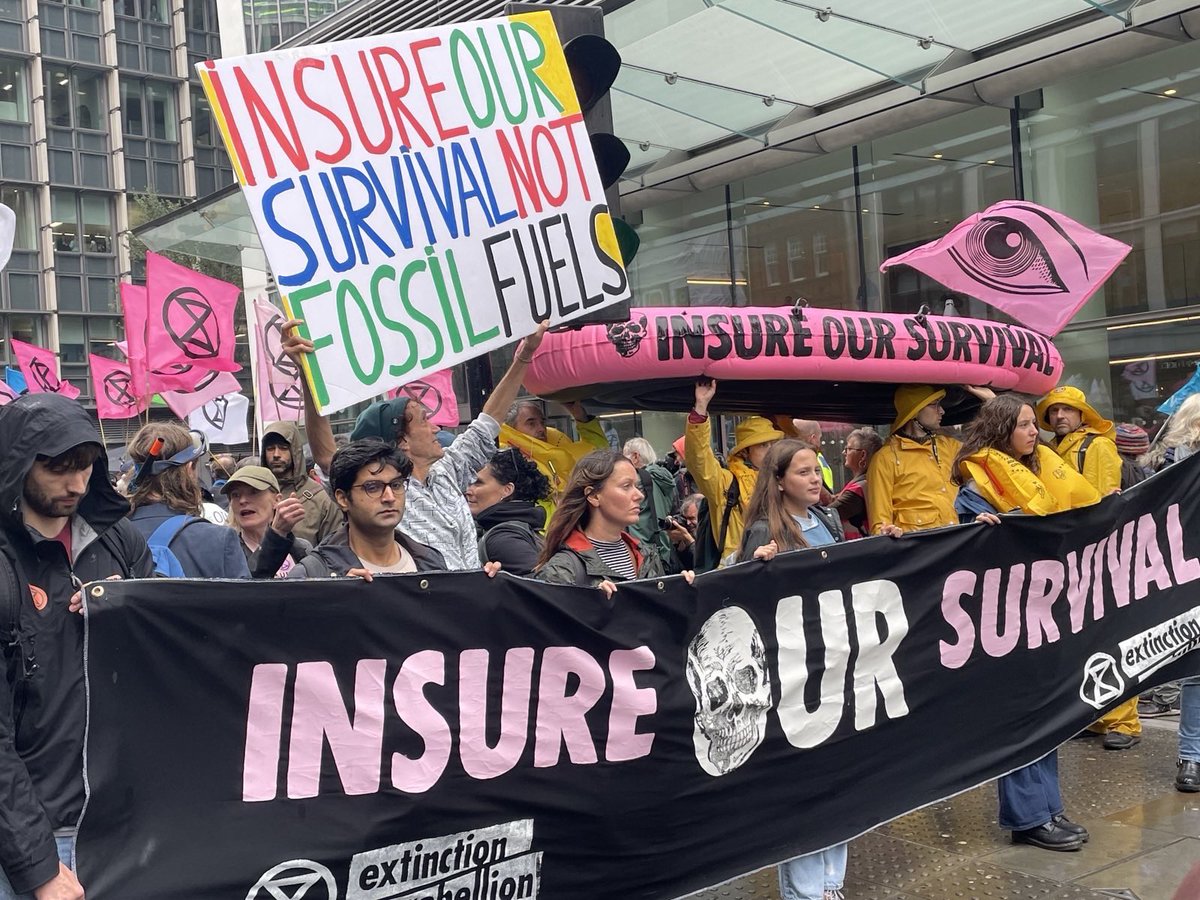 ⚠️ This is a #FloodAlert
Insurance companies prop up the dirty industries that profit from fossil fuels. 
Meanwhile 4.5 million people in the UK will soon be unable to insure their homes due to flood risks made worse by climate chaos.
#FossilFuelsAreKillingUs 
#InsureOurSurvival