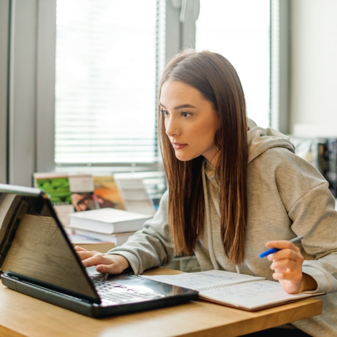 StudentNest's tweet image. Behind every successful student is a mentor who sparked their curiosity and passion. 🍎

At StudentNest, we celebrate the powerful impact of mentorship in shaping bright futures. 📚🌟
.
.
.
.
.
#studentnest