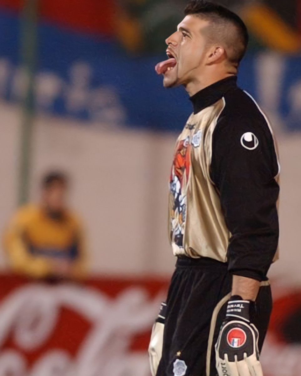 No puedo creer que <a href="/tavarelli1/">Ricardo Tavarelli</a> ensucie su apellido por 5.000.000 mensuales
Sos toda una Leyenda del Fútbol Paraguayo
Será que la necesidad del PODER hace a las personas obsecuentes, y pusilanime.
Vivis en un lugar de la Alta Sociedad. Recapacita por tu hijo, apreciado Ricardo!