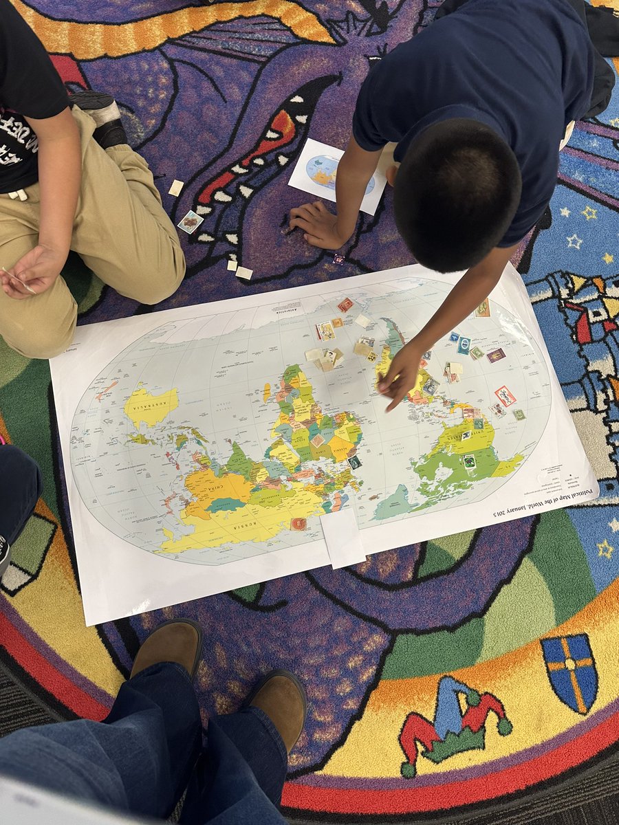 RodCarMaria's tweet image. 🌍📧Today, @mmsteamacademy students participated in a &quot;Maps and Stamps&quot; activity, exploring stamps from around the 🌎and locating their countries on a 🗺️. Thank you to our volunteers Mr. Wolman and Ms. Nibert for visiting us.  @DISD_Libraries @Alethea54580650 @MorenoSTEAM