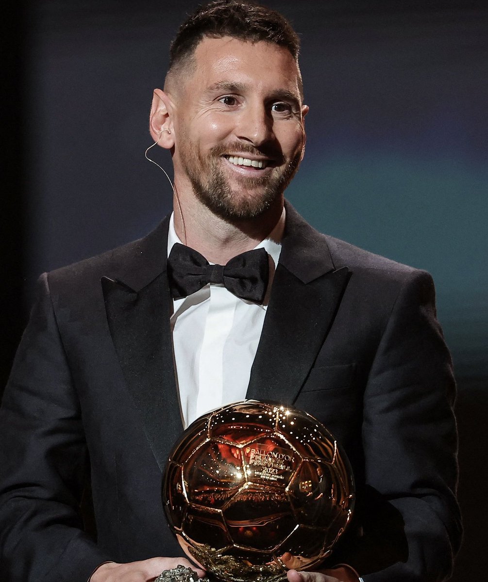 الوحيد الذي يستحقه كل عام 🐐❤️ 

EL ÚNICO QUE SE LO MERECE CADA AÑO 🐐❤️