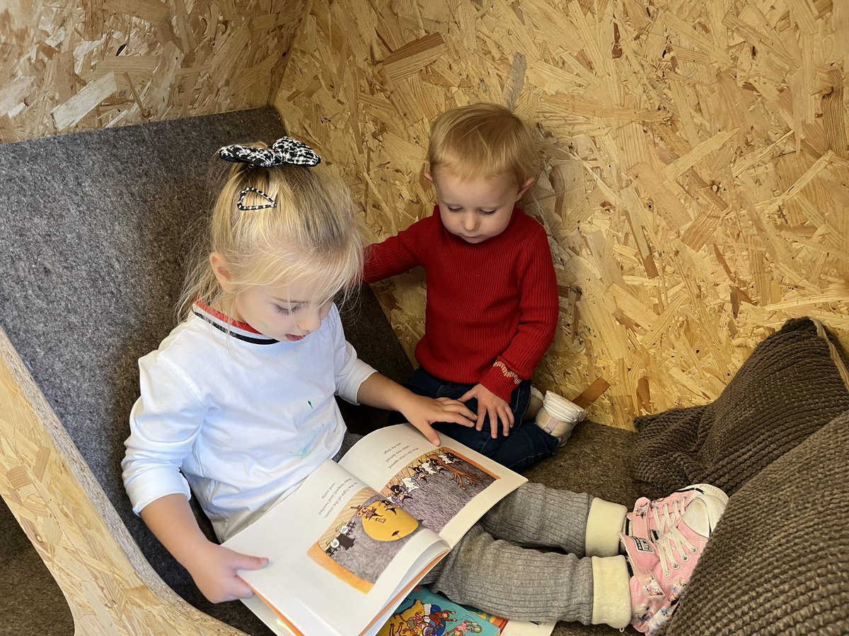 Knowing how a book ‘works’, enjoying stories, ‘reading’ to their friends. Our #ISRkindergarten students are showing essential literacy skills in their journey to becoming life-long readers #welovereading