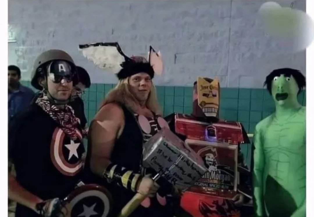 alangossen's tweet photo. @elClubOlimpia Los avengers después del clásico https://t.co/RkWQbIu3IP