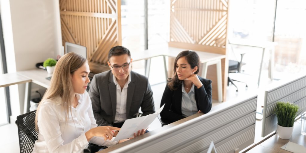 Explore the pros and cons of using online templates and samples for legal matters in this read from Amundsen Davis! tinyurl.com/37kz8zan