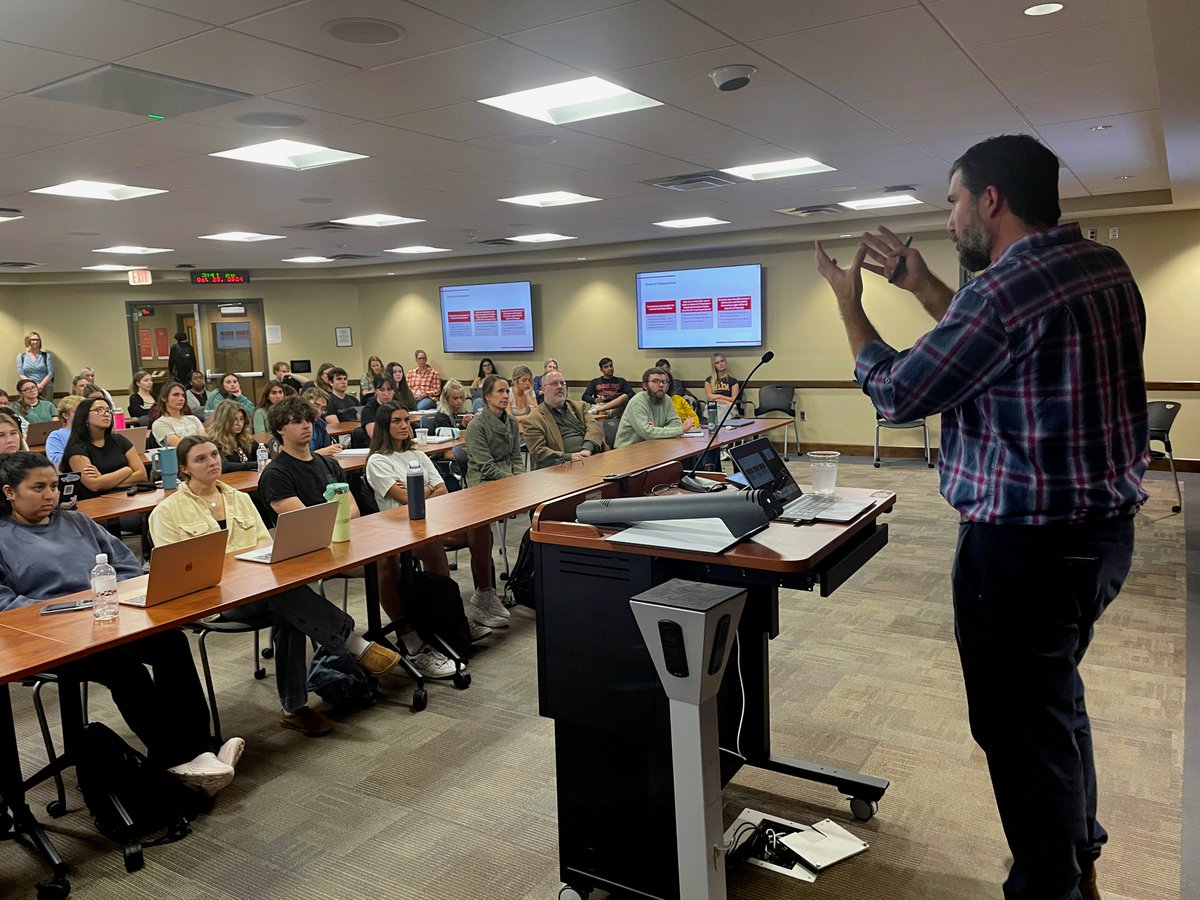 VT English tweet media