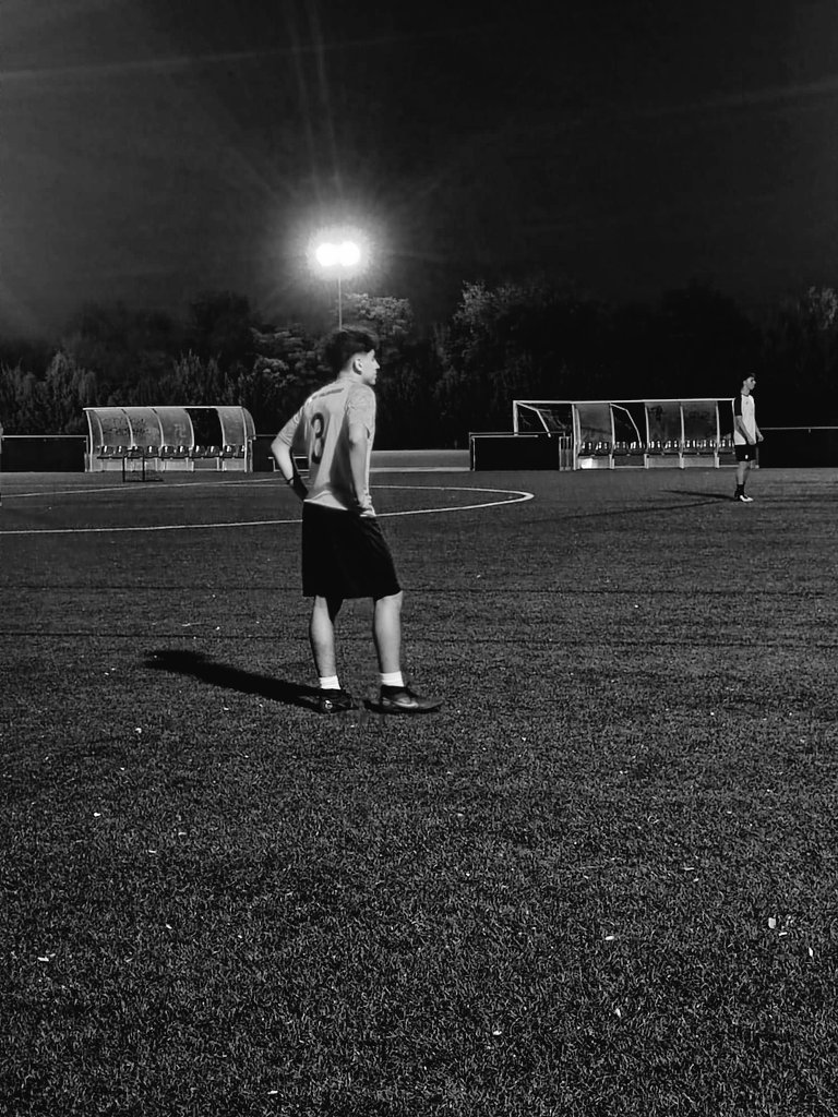 RodriiCardillo's tweet photo. CONFIRMADO: Rodri no viajará a París porque se le habría comunicado al jugador de Ívero que no va a ganar el Balón de Oro❌. Seguimos informando... https://t.co/PetguCr68C