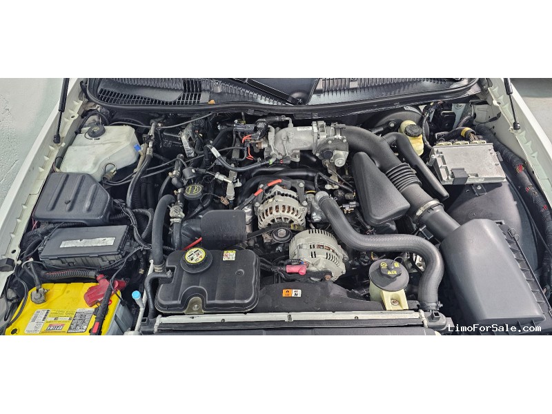 LimoForSale_com's tweet photo. 2006, Lincoln Town Car, Sedan Stretch Limo, Executive Coach Builders:  

 Year OEM Built:
 
 2006 

 Make &amp; Model:
 
 Lincoln Town Car 

 Price:
 
 $15,000 

 Body Style:
 
 Sedan Stretch Limo 

 Coach Builder:
 
 Executive Coach… https://t.co/yqzP71Libj https://t.co/RoJCSfe21R