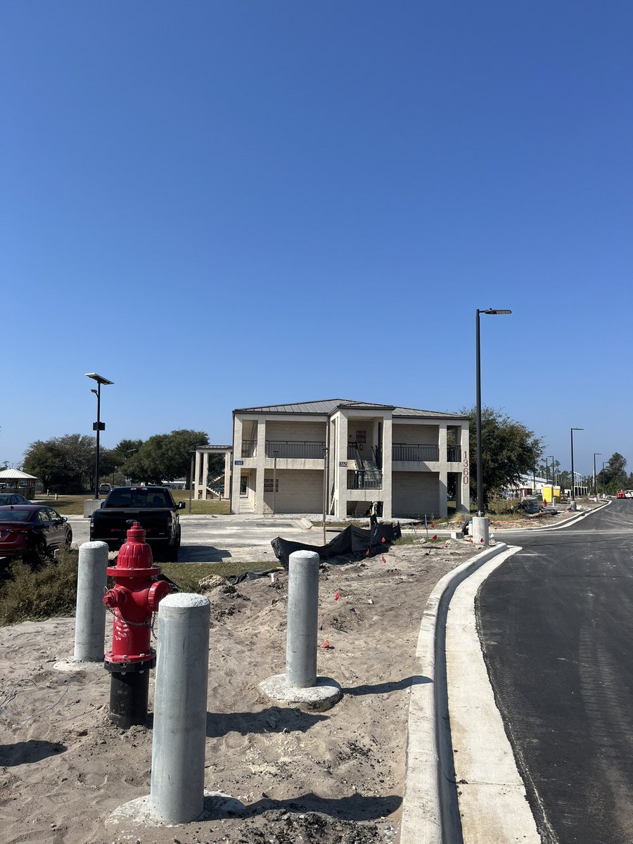 livegun23's tweet photo. Jogging in the Florida, Sunshine State. https://t.co/2LEyDakbN8