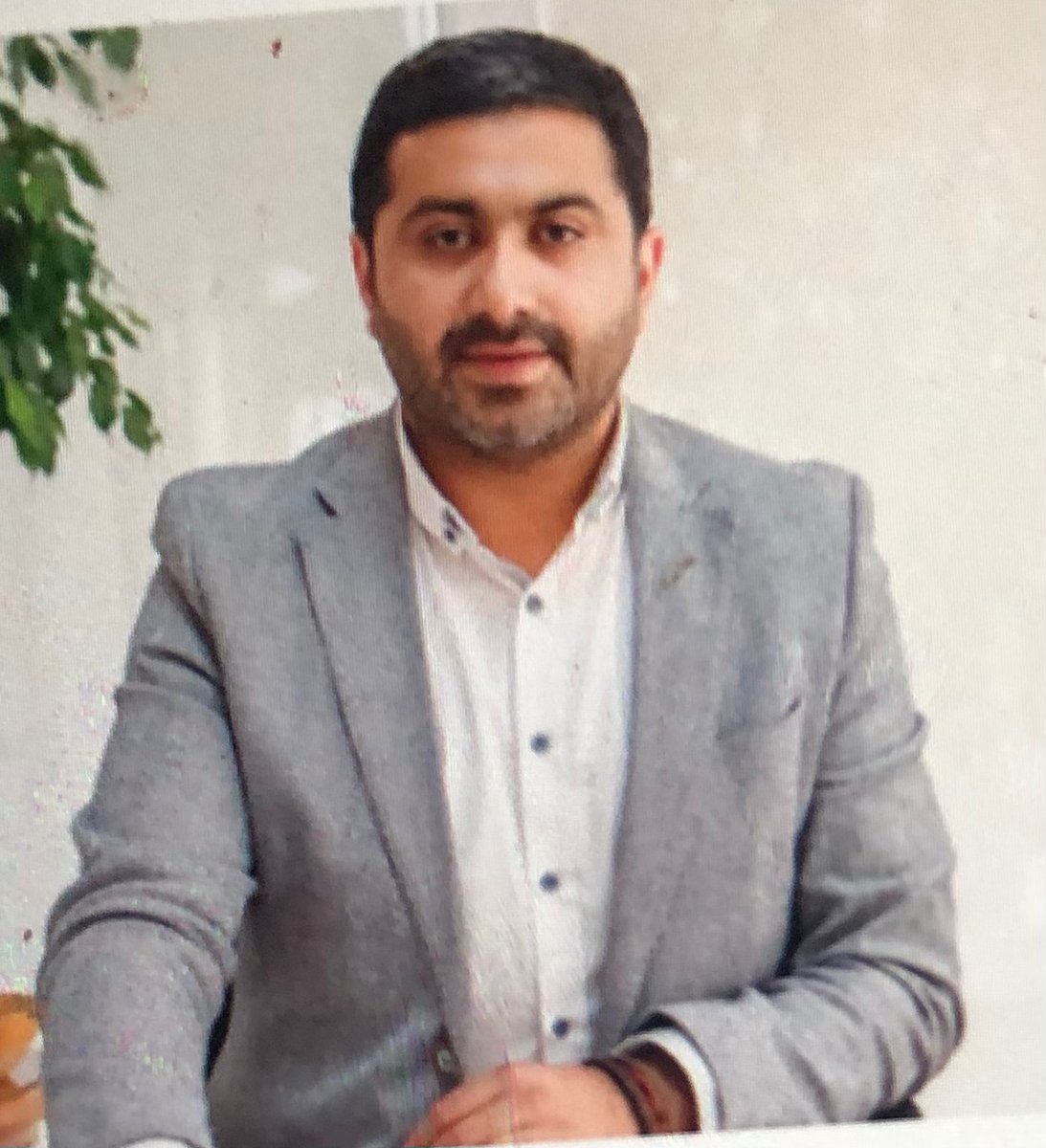 gastoncita25's tweet image. Este abusador sexual y violador consumado, Javier Jaramillo Soto, reelecto como alcalde de Victoria, tiene que ser conocido por todas las mujeres y hombres de Chile. Está formalizado.Por favor den Rt. ‼️ 
Violador rural 👁️