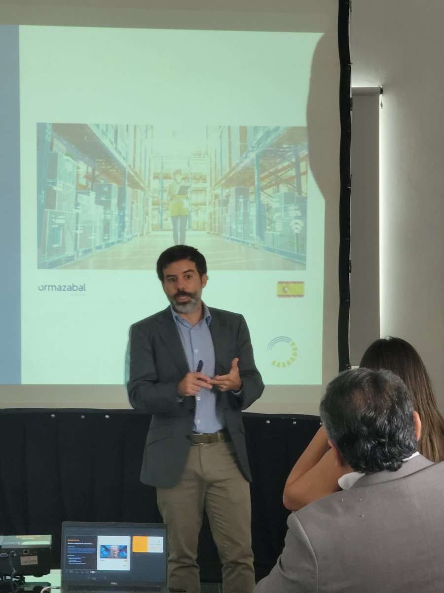 🚀 🔗 ¡Conexiones estratégicas en acción en el #TallerTIC!
Francisco Prieto y Maika Gorostidi, co-directores del <a href="/EU_LAC_accelera/">EU-LAC Digital Accelerator</a>, nos presentaron cómo este programa impulsa alianzas entre empresas TIC de Europa, Latinoamérica y Caribe. 🌎💻

Además, Miguel Rodríguez, consultor