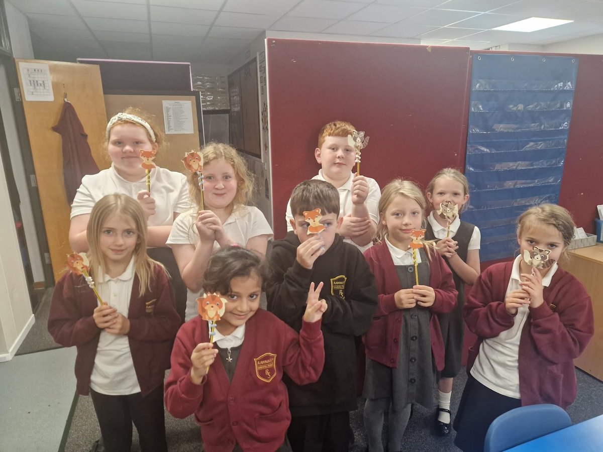RawmarshSP's tweet image. 🐌 This half term, Mrs Hudson and Mrs Sahota’s KS2 Craft Club have been focusing on creating crafts with a woodland creature theme! These have included a wool wrapped fox, conker snails, woodland animal pencil toppers, and handprint owls.
 
Well done everyone! 😁👏