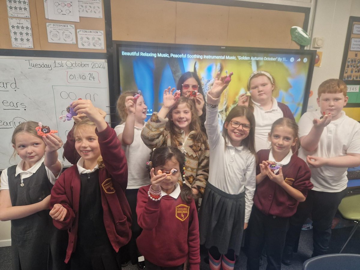 RawmarshSP's tweet image. 🐌 This half term, Mrs Hudson and Mrs Sahota’s KS2 Craft Club have been focusing on creating crafts with a woodland creature theme! These have included a wool wrapped fox, conker snails, woodland animal pencil toppers, and handprint owls.
 
Well done everyone! 😁👏