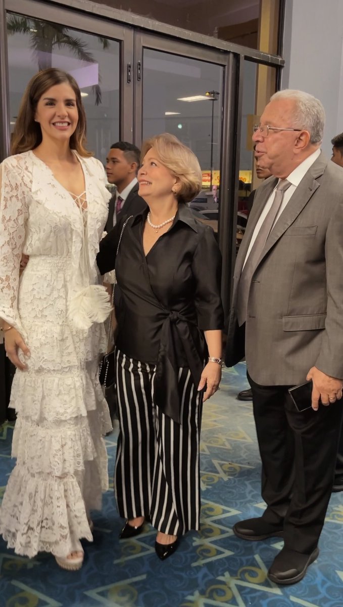 Qué gusto ver a @JCTapiaLM y su esposa en <a href="/talenpropanama/">Festival TalenPro</a>