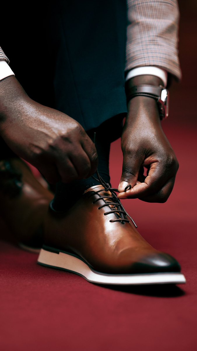 JPCongolais's tweet photo. Bilembo Handmade, la nouvelle marque de chaussures créée par un jeune Congolais au Canada 🇨🇦🇨🇩🥰  https://t.co/yEJfCLJL3G https://t.co/AQn7GilXmD