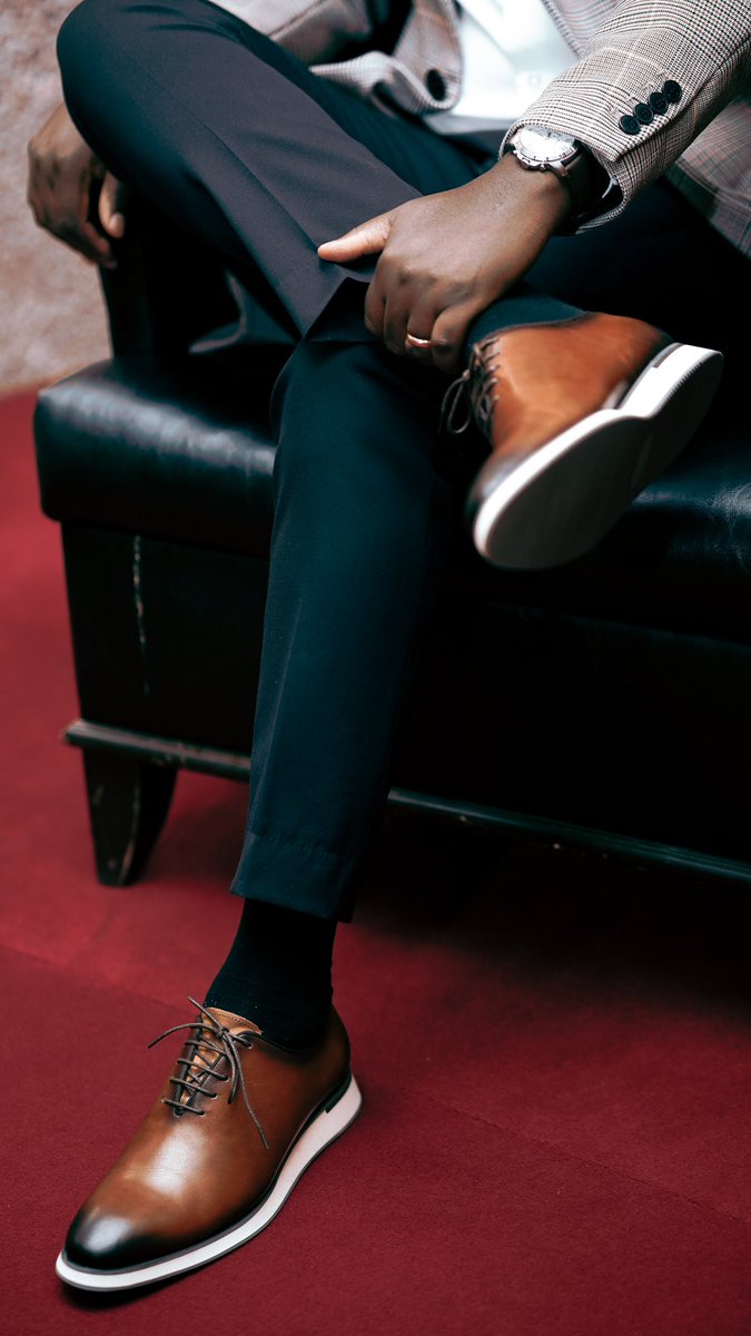JPCongolais's tweet photo. Bilembo Handmade, la nouvelle marque de chaussures créée par un jeune Congolais au Canada 🇨🇦🇨🇩🥰  https://t.co/yEJfCLJL3G https://t.co/AQn7GilXmD