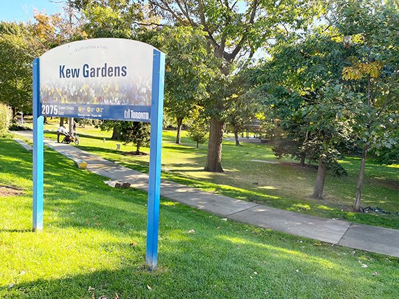 The Royal LePage Shelter Foundation Night Light Walk Toronto will take place in the Beach on Thursday, Oct. 24. One hundred per cent of the proceeds will go to Toronto’s Red Door Shelter and Nellie’s. The walk starts and finishes at Kew Gardens park. beachmetro.com/2024/10/17/roy…