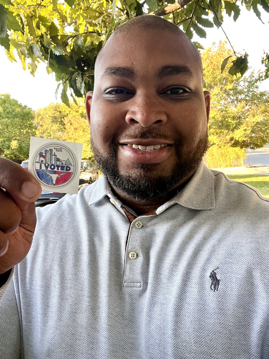 StevenDialFox4's tweet image. Voter #23. Early voting starts today in Texas. The Lone Star State has nearly 19 MILLION registered voters. Exercise your right. @FOX4 #txlege #Election2024 #APhiA