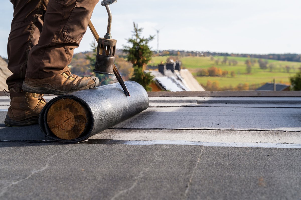 rtitexas's tweet image. When it comes to flat roofs, our modified bitumen roofing systems provide unbeatable durability and performance. Call Roof Top Innovations at (832) 630-9570 to schedule your commercial roofing project. rooftopinnovations.com 
 
#ModifiedBitumen #CommercialRoofing